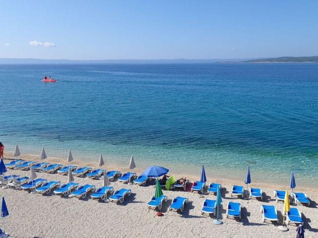 Family Resort URANIA, Baška Voda - pláž