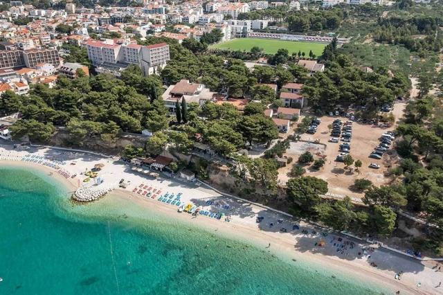Family Resort URANIA, Baška Voda - pláž