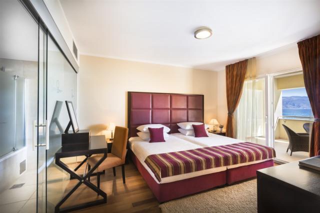 dvoulůžková ložnice a denní místnost - typ APT. 2+2 SU SW