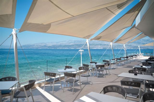 Grand Hotel VIEW, Postira
