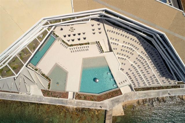 Grand Hotel VIEW, Postira