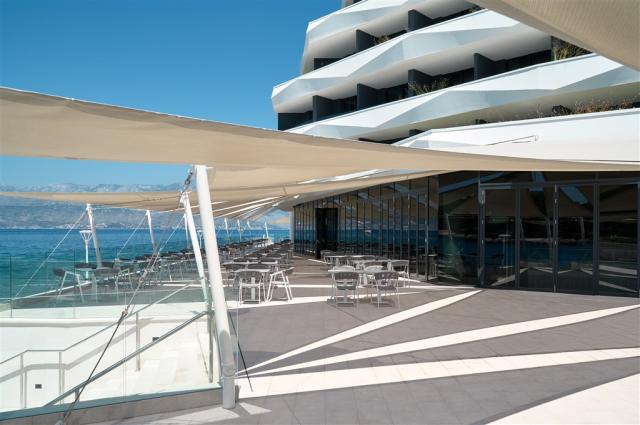 Grand Hotel VIEW, Postira