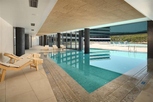 Grand Hotel VIEW, Postira