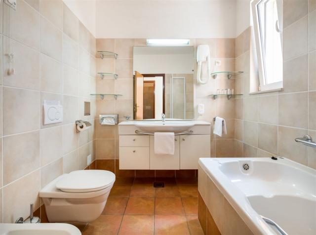 dvě dvoulůžkové ložnice a denní místnost - typ APT. 4+2 DELUXE