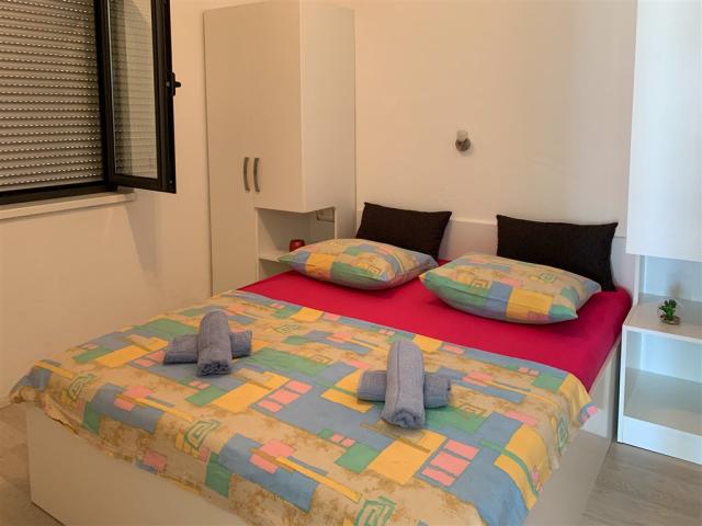 dvoulůžková ložnice a denní místnost - typ APT. 2+2 - č.1