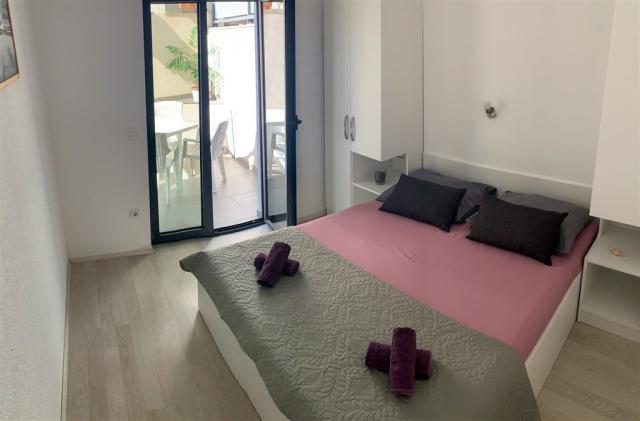 dvoulůžková ložnice a denní místnost - typ APT. 2+2 - č.3