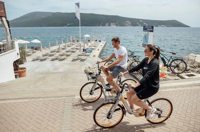 promenáda pod Depandance PERLA, Herceg Novi