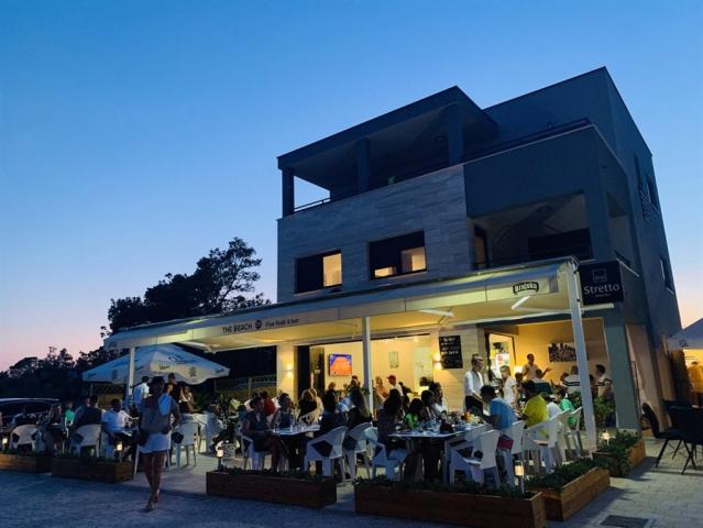 The BEACH RESORT Vir - II., Vir