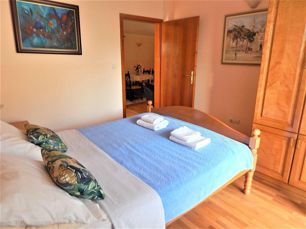 dvě dvoulůžkové ložnice a denní místnost - typ APT. 4(+1)
