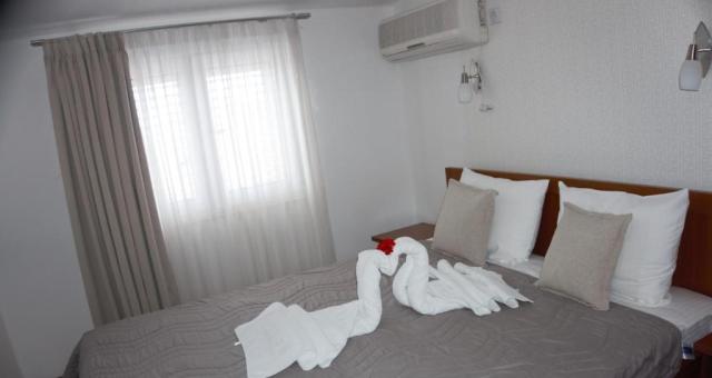 VILA LENA, Petrovac