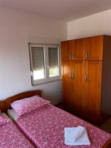 dvoulůžková ložnice a denní místnost - typ APT. 2(+2) B - PAVIL