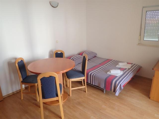 dvoulůžková ložnice a denní místnost - typ APT 2+2 B - PAVILON 