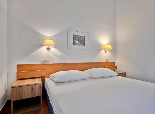 dvoulůžková ložnice a denní místnost - typ APT. B2+2 B