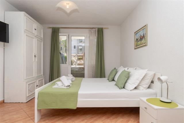 Apartmány URLIĆ u pláže Biokovka, Chorvatsko - Střední Dalmácie