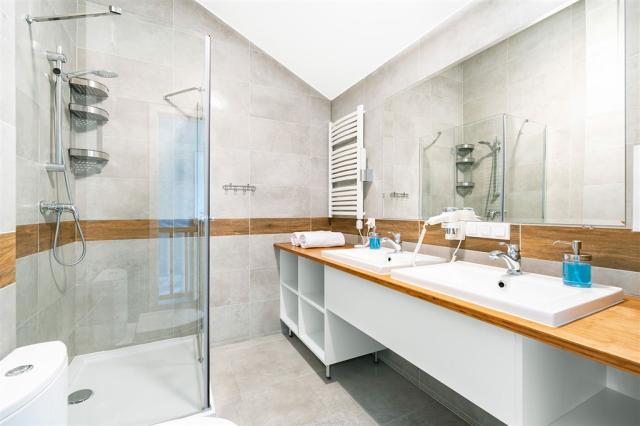 tři dvoulůžkové ložnice a denní místnost - typ Apt. B 6(+1) LUX