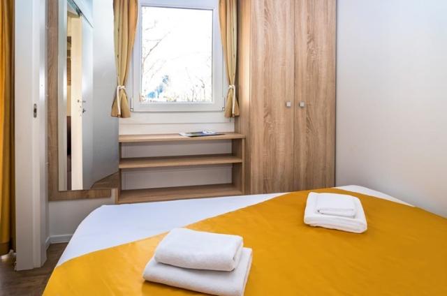 dvě dvoulůžkové ložnice a denní místnost - M.HOME 4(+2) RELAX D