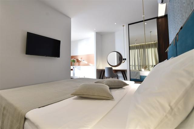 HOTEL RUŽA VJETROVA, Černá Hora - Barská riviéra - Dobra Voda, 