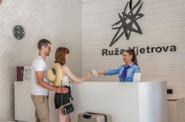 HOTEL RUŽA VJETROVA, Černá Hora - Barská riviéra - Dobra Voda, 