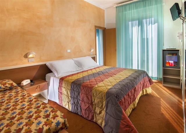 Hotel ST. MORITZ, Itálie - Emilia-Romagna - Bellaria/Igea Marin