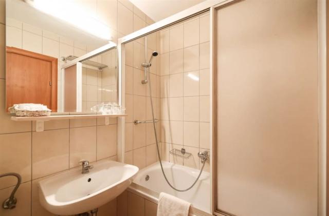 Hotel VAL (ex. JADRAN), Chorvatsko - Severní Dalmácie - Trogir 