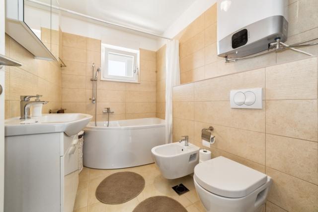 Vila BUZOV, Chorvatsko - Severní Dalmácie - Vodice - Srima, zob