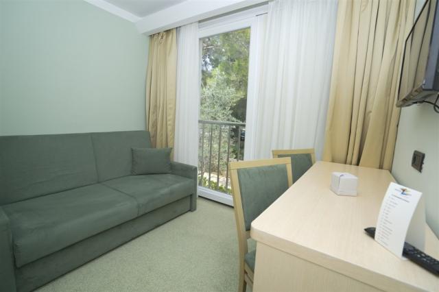 dvoulůžková ložnice a denní místnost - typ 2(+0) Junior Suite-D