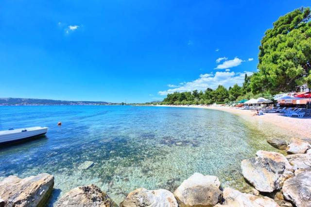 Resort RESNIK, Kaštel Štafilič - pláž