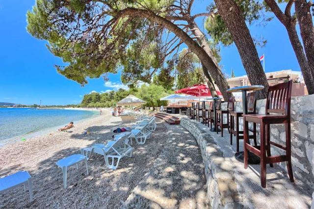Resort RESNIK, Kaštel Štafilič - pláž