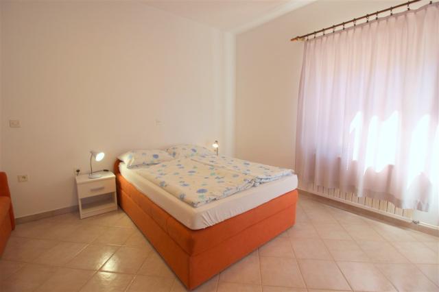 dvoulůžková ložnice a denní místnost - typ APT. 2+1
