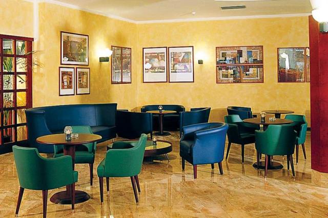 SOGGIORNO1-LOUNGE-AUFENTHALTSRAUM.JPG