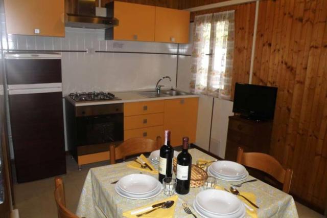 BUNGALOWS-6POSTI2.JPG