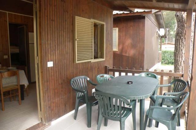 BUNGALOWS-6POSTI5.JPG