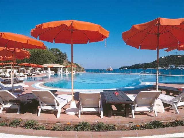 20-PISCINA1-1030X773.JPG