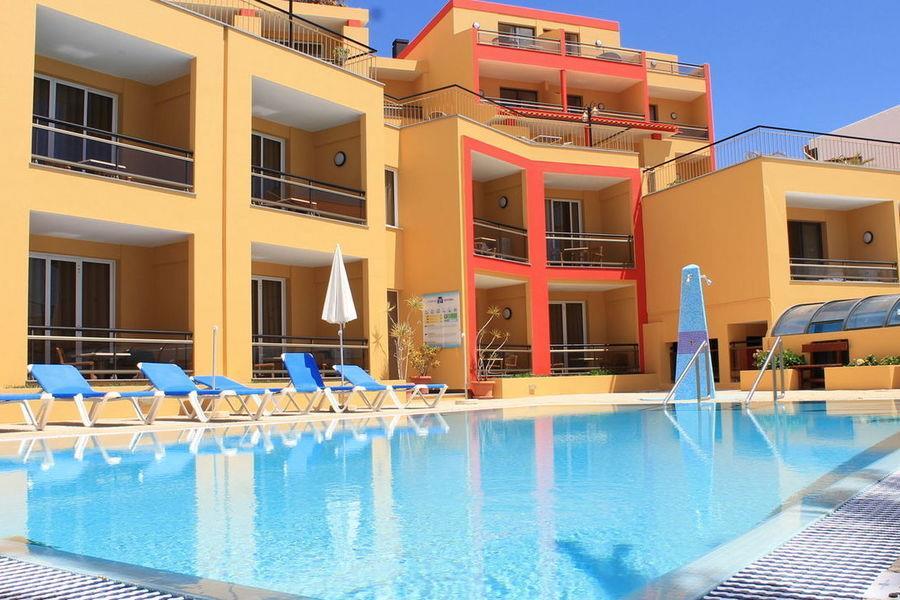 HOTEL-CAIS-DA-OLIVEIRA-GALLERY37-OUTDOOR-SWIMMING-.JPG