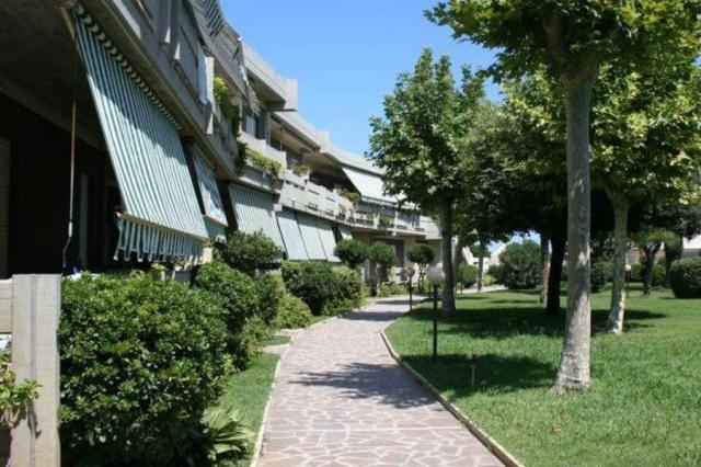 GREEN-MARINE-HOTEL.JPG