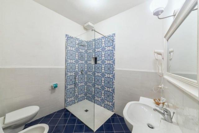 GALLERY-STANDARD_7.JPG
