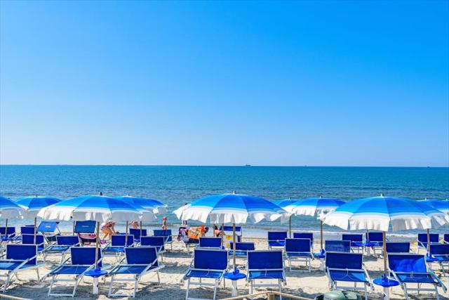 ORIZZONTESPIAGGIA6.JPG