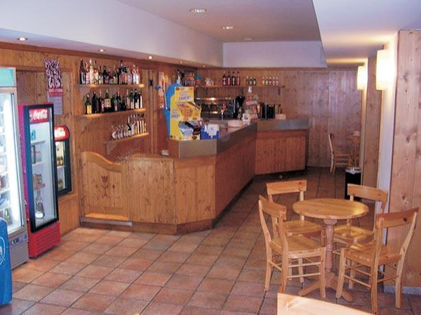 HOTEL-FALCADE-SAN-GIUSTO-BAR.JPG