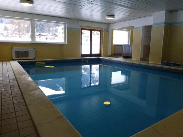 HOTEL-FALCADE-SAN-GIUSTO-PISCINA.JPG