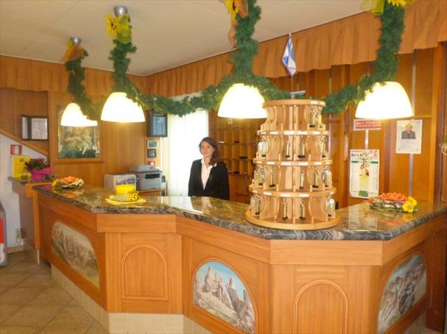 HOTEL-ANDALO-HALL.JPG