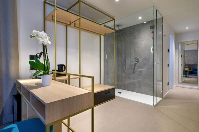 JUNIOR SUITE - VISTA LAGO6.JPG