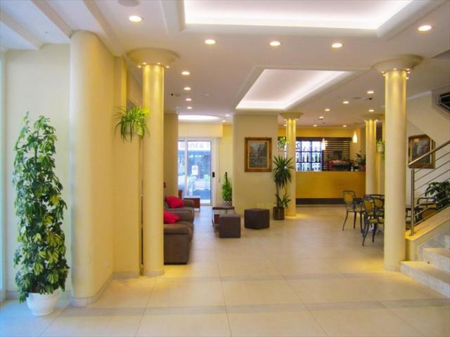 HALL_FOTO 1.JPG