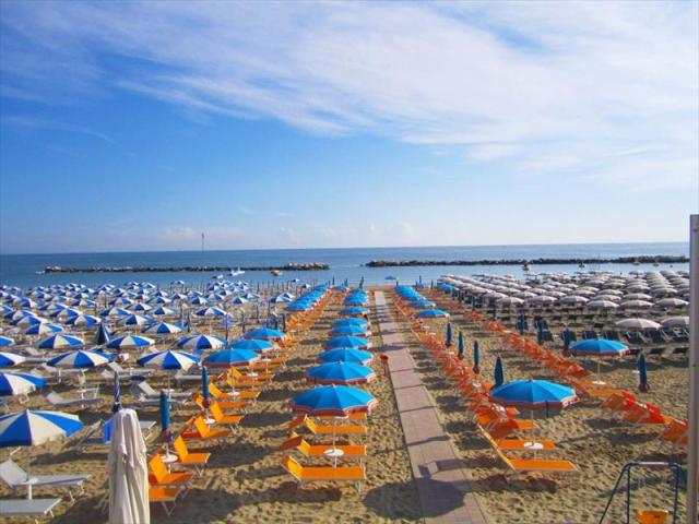 BEACH.JPG