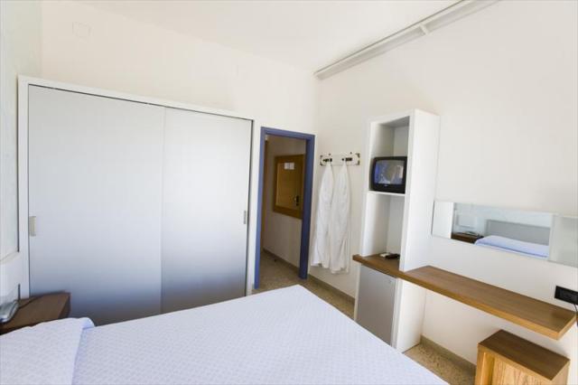 ROOM 1.JPG