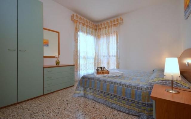 DAL MORO_QUADRI D8_FOTO 2.JPG