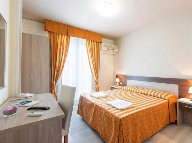 CAMERA-FAMILY-HOTEL-CAORLE.JPG