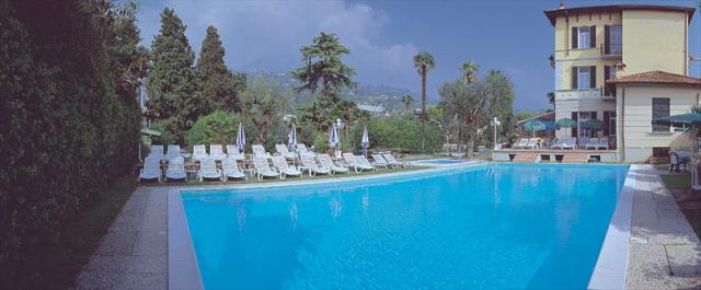 97_5_PISCINA.JPG