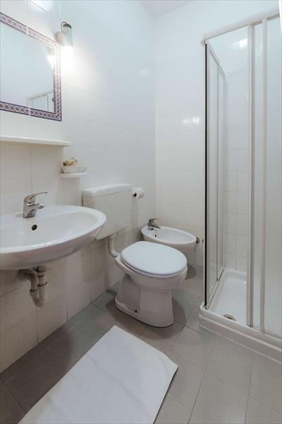 VILLA FRANCA_DOUBLE ROOM_FOTO 3.JPG