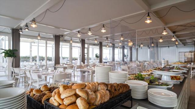 BUFFETPRANZO_NAUTILUSGALLERY.JPG