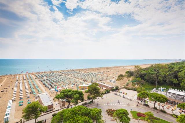 LOSNIDOS_LIGNANO_SPIAGGIA_03.JPG.JPG